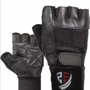 Weight lifting gloves